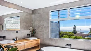 Lavish Home 4mins to the Beach Pet- Friendly House - Hosted by Canstay - Image 3