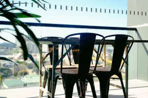 Ovation - New Footscray Apt w parking & pool - Image 5
