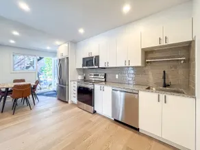 Classy 2BR - Downtown Area MTL - Image 5