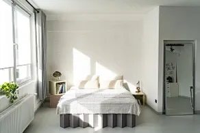 Design Studio Apartment - Image 4