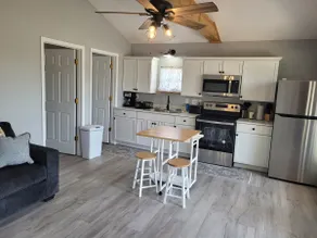 Uncle Joe's Creet Retreat - Click's Cabin - Image 5