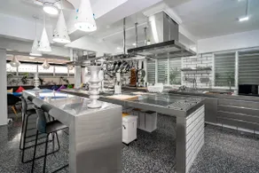 2 Bedroom Penthouse with Terrace - Image 4