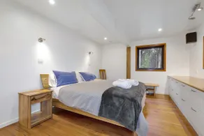 Hastings Bay Retreat - Image 3