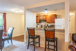 Serene home 9 mins from uptown! - Image 5
