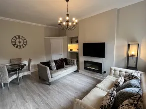 Stylish one bed apartment - Image 4