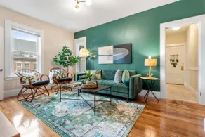 Downtown Beverly|KING BED|Minutes to Salem+Train - Image 2