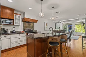 Chic Rocky Mountain 2BR with Hot tub and Pool - Image 4