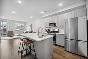 3BR/3BA Luxury Condo Getaway w/ Parking - Image 3