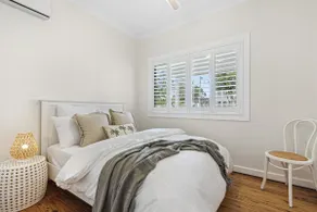 Light and Airy Coastal Home at Ettalong Beach - Image 4