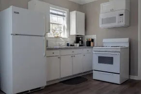 1BR The Perch Suite | Downtown, Medical Center! - Image 5