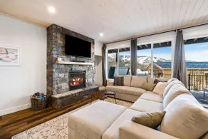 Schweitzer Mountain Ski Chalet - Image 2