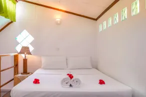 Tiny Cozy Home (Lemongrass Lodge) Beau Vallon, SC - Image 2
