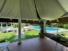 [Luxury Apartment] in Villa with Pool and centuries-old park - Image 3