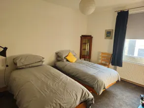 Sweet Victorian 2-bedroom house - Image 3