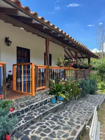 House Estate 12 min from Jericó Park - Image 3