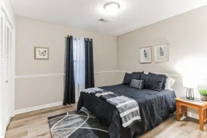 Cozy Lakepoint Getaway: Comfy & Centrally Located - Image 3