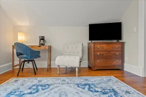 Cedar Falls Gem: Vintage Home with Modern Comforts - Image 2