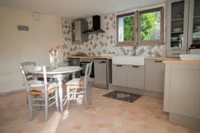 Fancy 2-room apartment 3*, parking & terrace - Image 3
