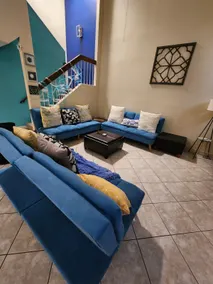 Townhouse w/ cathedral ceilings & inspiring views - Image 4