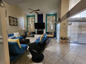 Townhouse w/ cathedral ceilings & inspiring views - Image 2