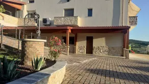 Residence as Head of an Apartment in a Villa - Image 4