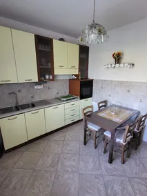 Residence as Head of an Apartment in a Villa - Image 5