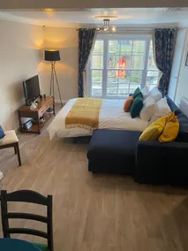 Town Centre Apartment - Image 3