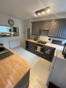 Town Centre Apartment - Image 5