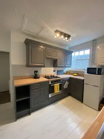Town Centre Apartment - Image 4