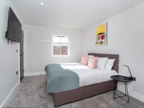 The Old Hotel - Whip-Ma-Whop-Ma - Image 2
