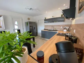 Charming modern house - Image 5
