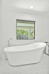 Poolside Paradise, West Elm Magazine Featured - Image 5