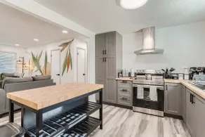 Work Ready 2BR Pet Friendly Near Red Rocks Denver - Image 4