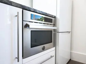 Beautiful, cozy studio apartment - Image 5