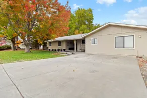 Bruneau Bungalow Side B - Image 4