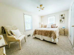 Cozy Cottage Near Campus - Image 5