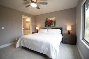 West Omaha Townhouse with GYM, Shopping, King Bed - Image 2