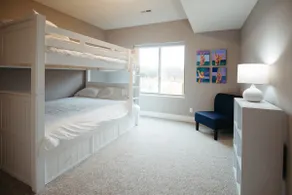 West Omaha Townhouse with GYM, Shopping, King Bed - Image 4