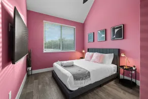 Modern Stay Near Airport, COTA & Downtown, Trails - Image 4