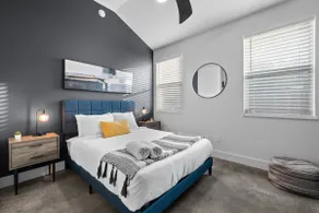 Modern Stay Near Airport, COTA & Downtown, Trails - Image 3