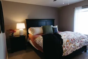 Stylish W. Omaha House. Shopping. King Suite. - Image 2
