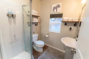 Downtown w/ Parking, Wi-Fi, Kitchen, and Laundry! - Image 4