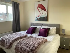 Stunning 3 bedrooms house with Garden and Free Parking - Image 2