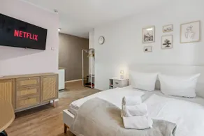 Suburban oasis for 2 - near BER, Netflix, parking - Image 5