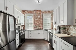 Luxury Living: Grand 7BR/5BA near Everything - Image 4