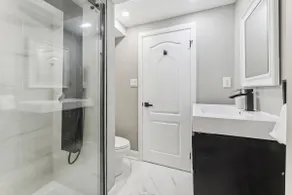 Urban Haven: Stylish BSMT 2B/1B+Office, Kitchen 5G - Image 3