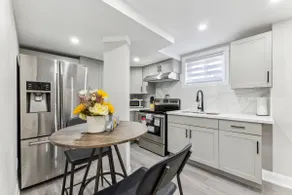 Urban Haven: Stylish BSMT 2B/1B+Office, Kitchen 5G - Image 2
