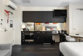 Comfortable Modern Studio Kitchen Carspot Pool &AC - Image 4