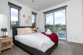 3BR Modern Apt Prime Location 7 Mins to CBD - Image 2
