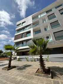 Central 1-Bedroom | Fast Wi-Fi & Easy Access - Image 3